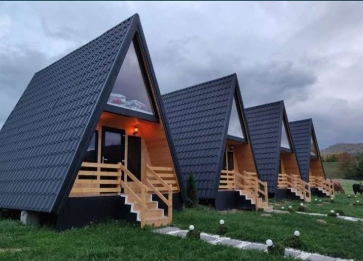 Vindem cabane din lemn