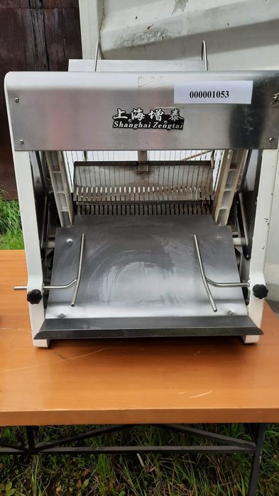 Хлеборезка производственная, 2016 года выпуска.