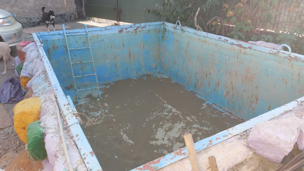 Ёмкость бассейн железный  продам.