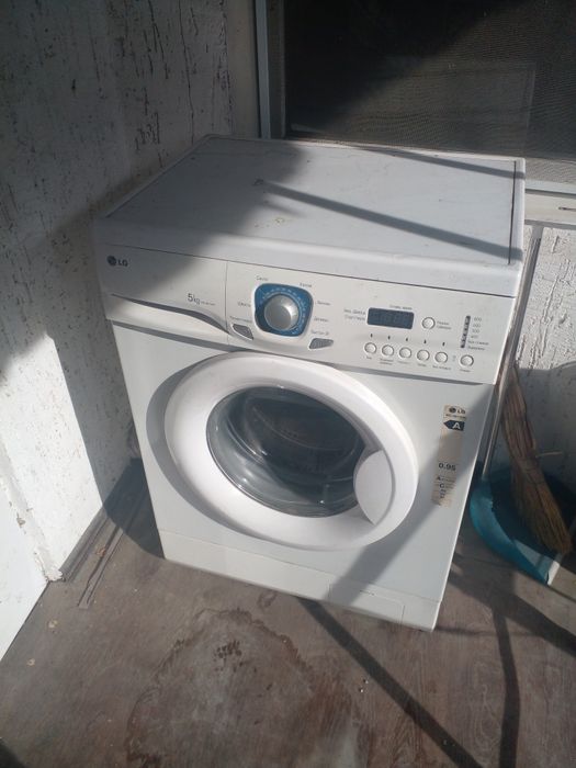 Продам стиральную машину lg