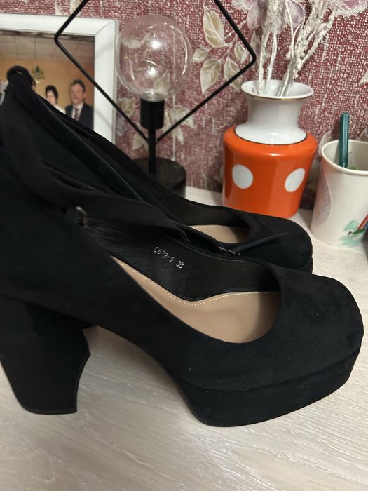 Новые туфли замша