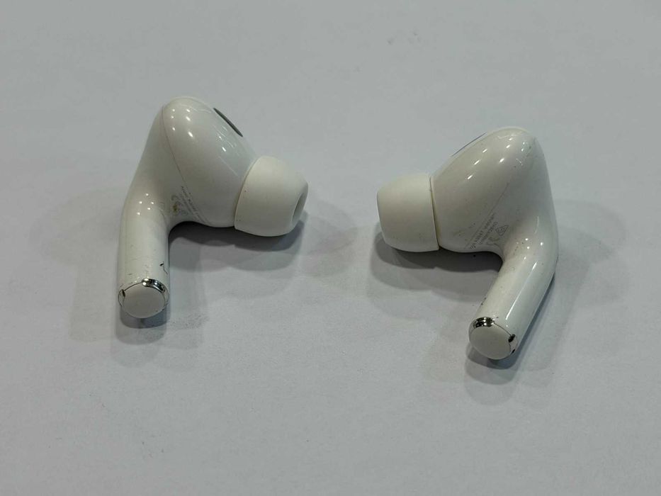 Apple AirPods Pro (2nd Generation)