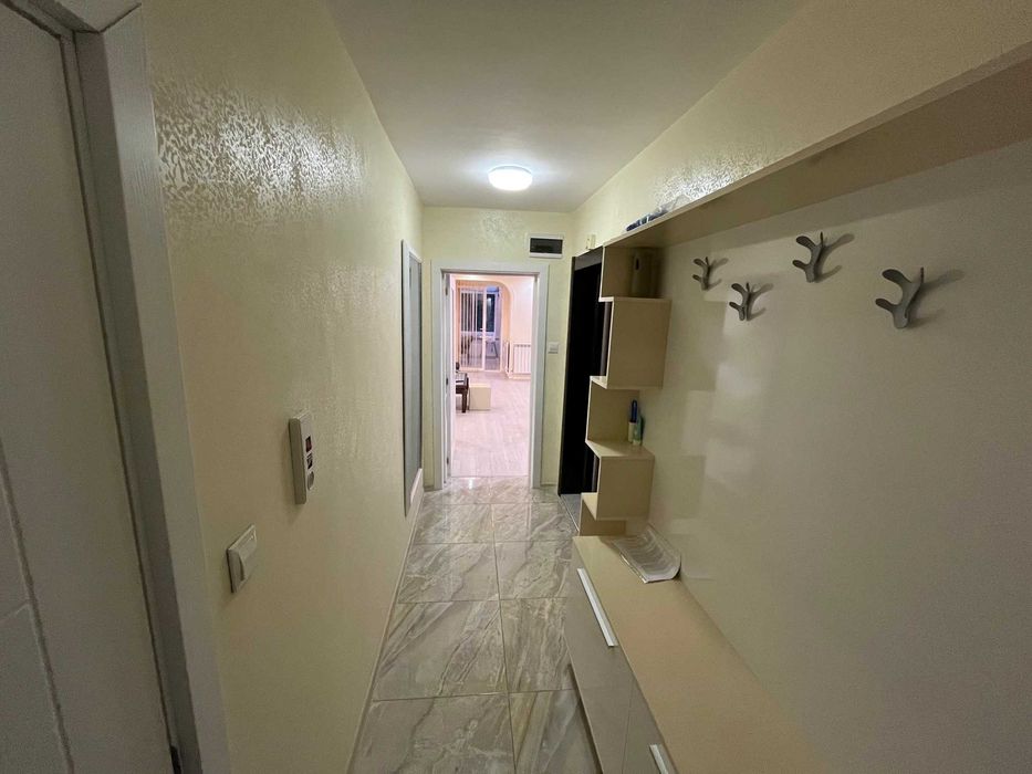 Дава се под наем Двустаен апартамент в Бургас, Лазур - 75 кв.м за 600 € - Снимка #5