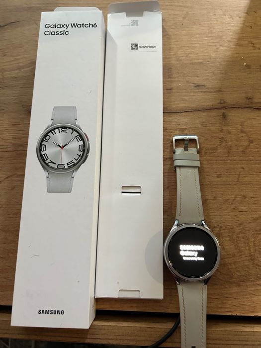 Продавам Galaxy Watch 6 classic