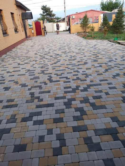 Укладка брусчатки, пареблик, бордюров