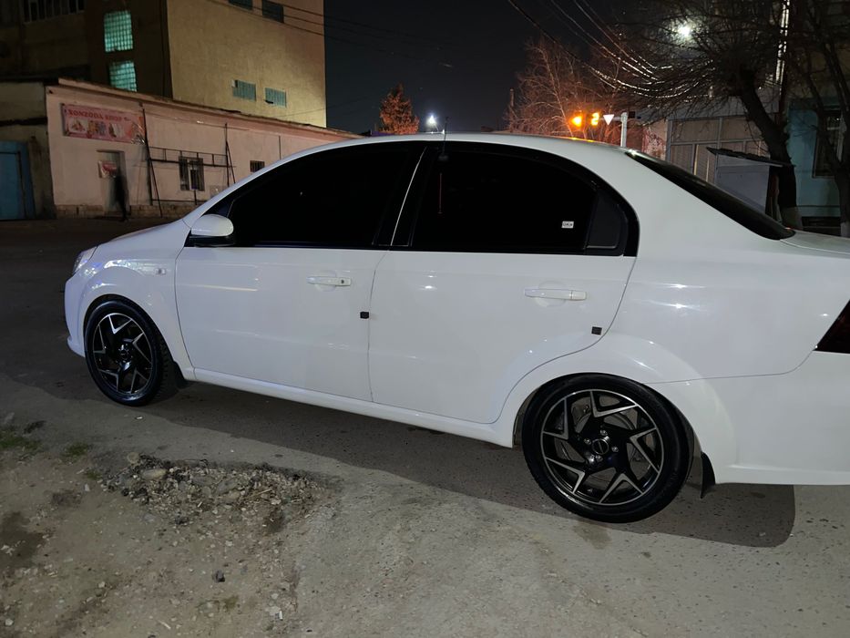 Диска R16 в хорошем состоянии