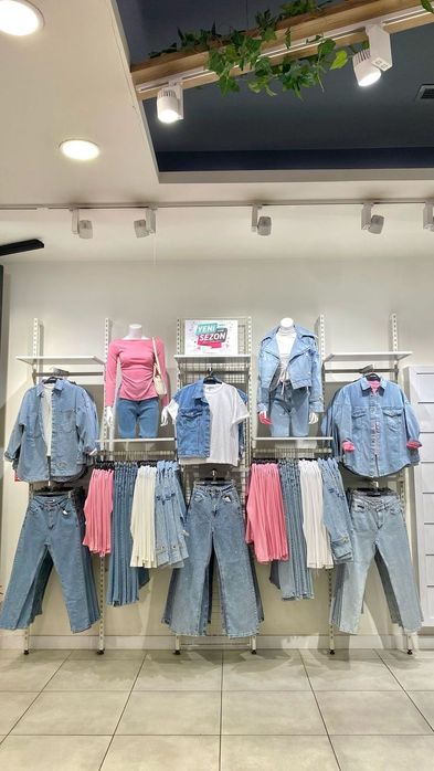 Регулирующийся стеллажи, рейлы,вешалки, мебель,торговое оборудование