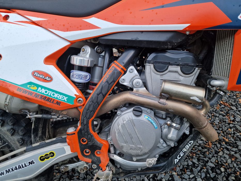Vând ktm 4t.   impecabil 2018