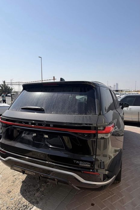 Lexus LX570 2026 — 4