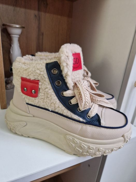 Кросовки зимние тёплые