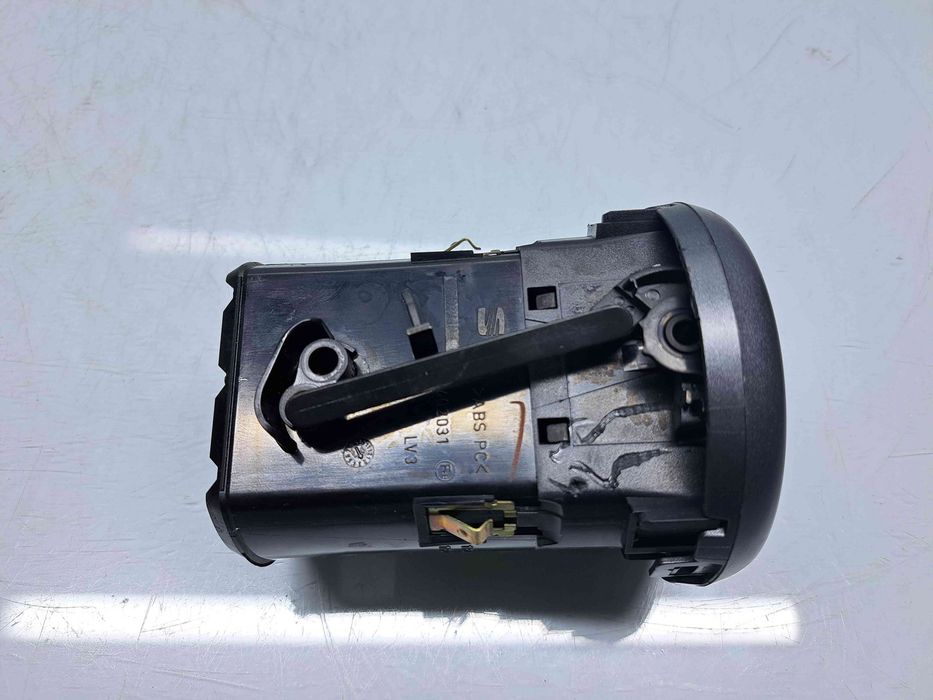 Grila aerisire stanga Seat Leon (1P1) FR [Fabr 2005-2011] 5P0819203A