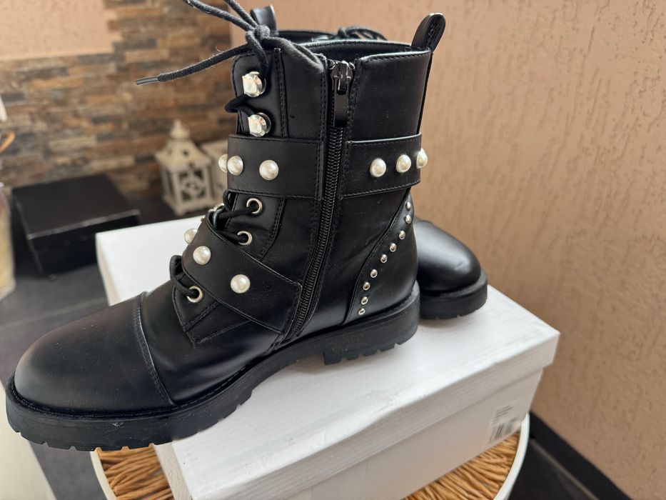 Дамски черни боти Джулияна