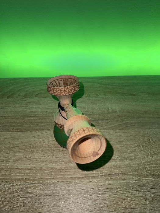 Kendama Johnny Raekes Broken Shape - Antiskid 2.0 maple & cherry