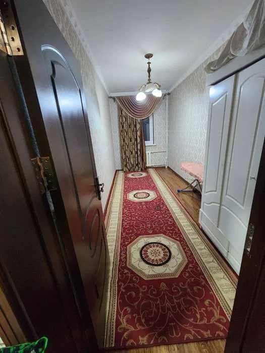 Nukis kinoteatr yonida 4 xonali kvartira sotiladi !!