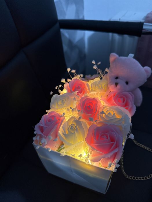 gentuță cu trandafiri din săpun