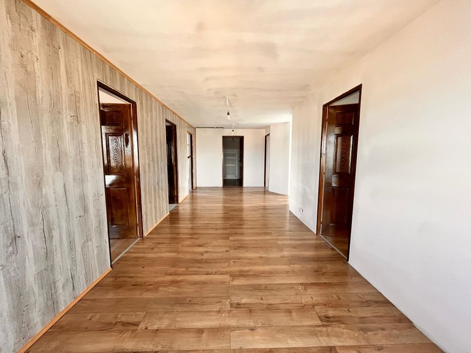 Casa de vanzare P÷M //.Suprafata Construită 260 mp