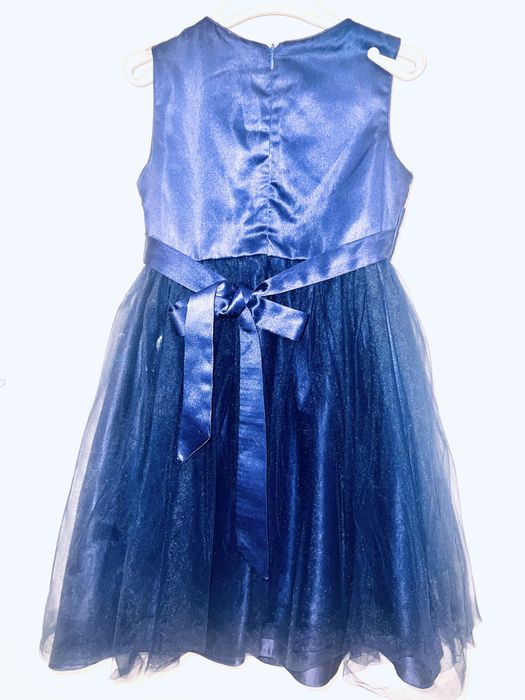 Плвтье нарядное 128 рост