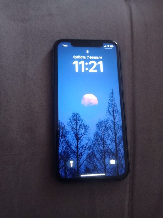 iPhone 11 — perfect condition