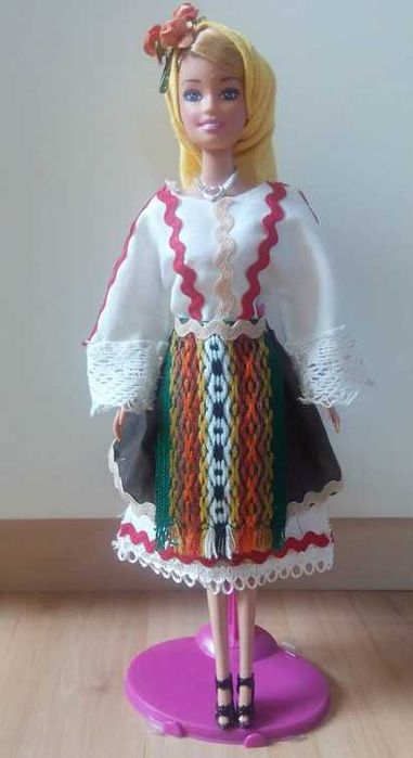 ! ИДЕАЛЕН ПОДАРЪК ! Ръчно направени кукли барби с народна носия
