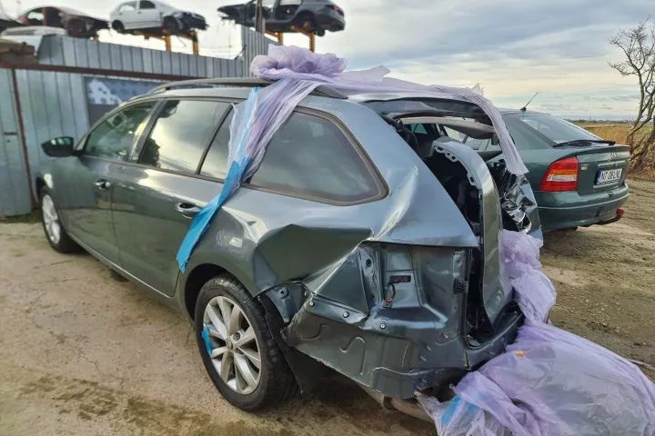 pompa abs bara fata armatura capota trager far stanga dreapta radiator apa clima intercooler timonerie turbina plansa ceasuri bord kit airbaguri  Skoda Octavia 3 facelift, an 2018, 2.0 tdi 150cp cod motor CRMB