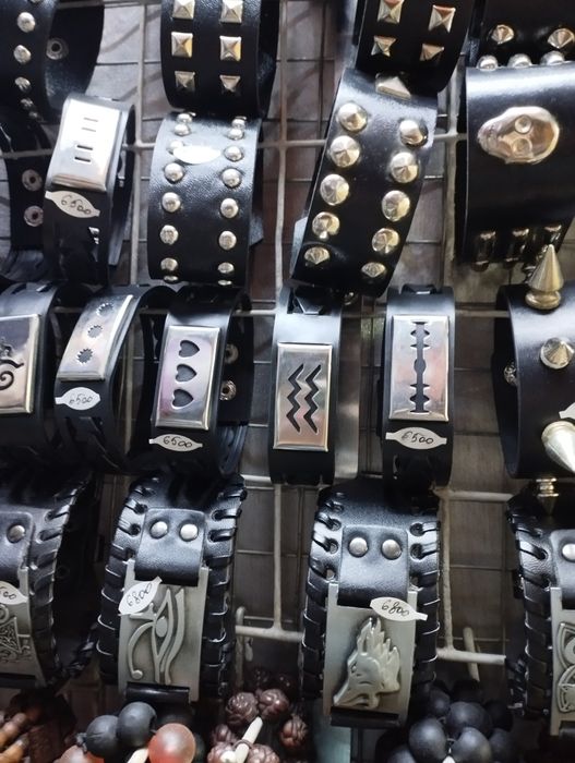 Браслеты кожаные