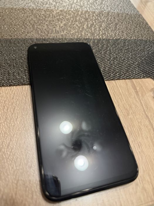 Huawei P40 Lite 128GB - Отлично състояние