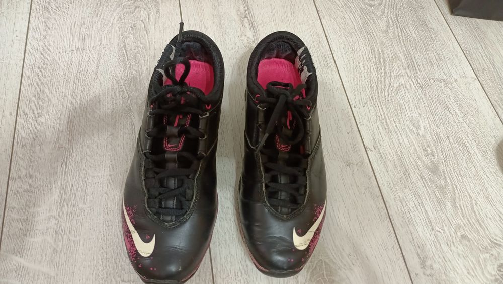 Adidași/ încălțări sport de damă de la Nike. Mărimea 36