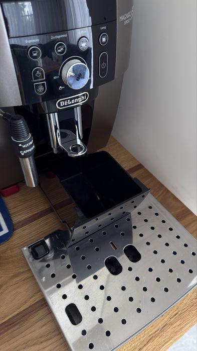 Кофе машина Delonghi