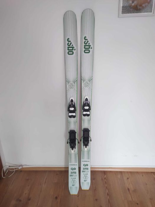 Skiuri de tura Ogso Cosmique 90 Super Rocker Ultra Light