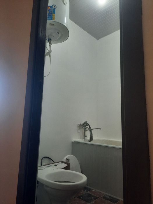 Сотилади: Чирчик шахар, Тройцкий центри Феруза-4 уй, 1 хоналик, 4-этаж