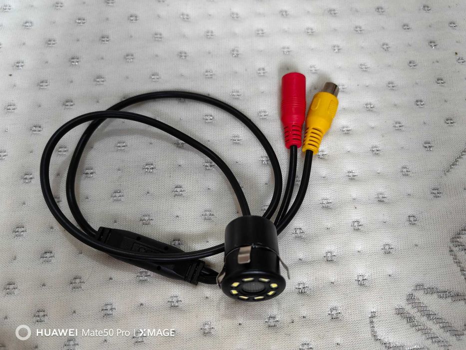 Универсална камера за задно виждане с чинчове YF-0022