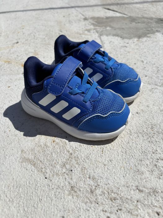 Маратонки Adidas