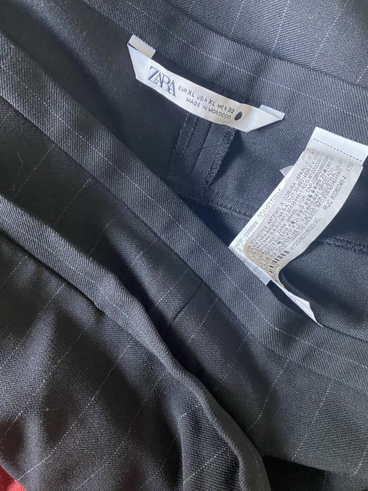 Pantaloni negrii tip fusta Zara XL