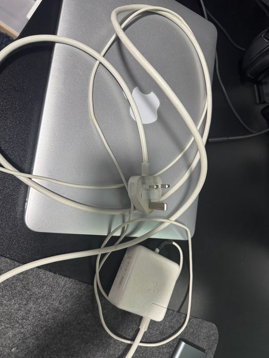 MacBook Pro 13 (2015)