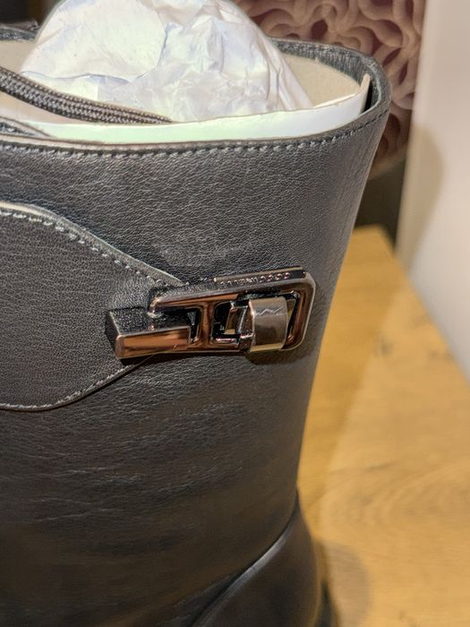 Coccinelle Кожени ботуши 39 номер , нови