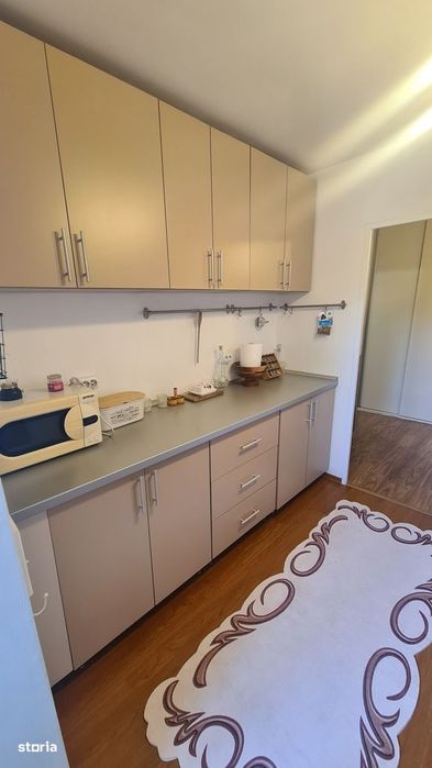 Apartament cu 2 camere de închiriat în Curtea de Argeș.