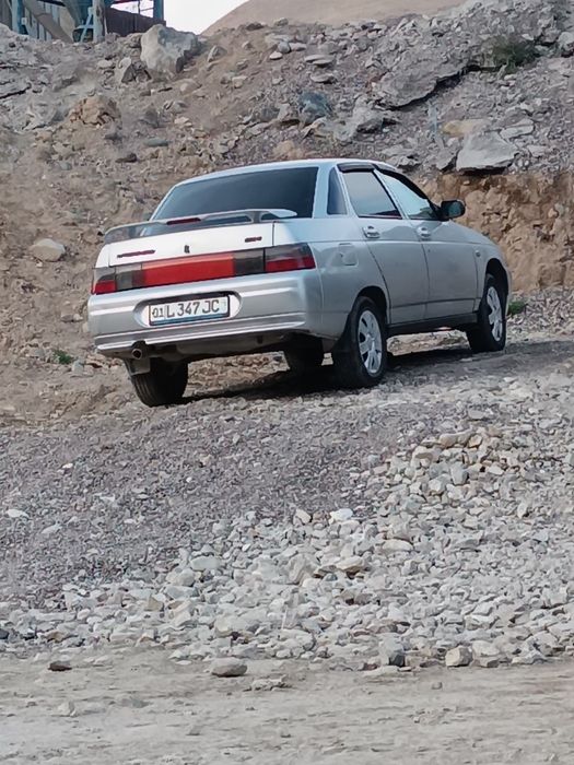 Лада 21 10 8кл..