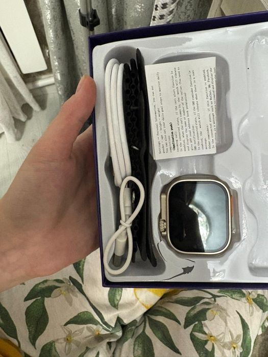 Продам планшет с часами