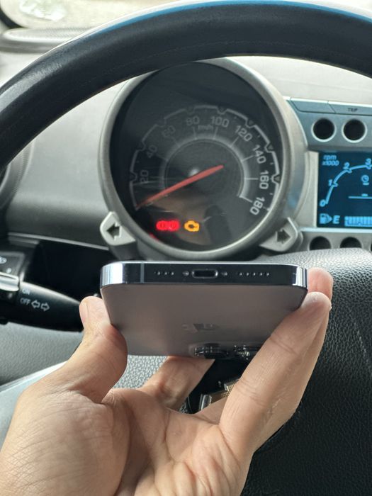 Iphone 13 pro sotiladi SROCHNO