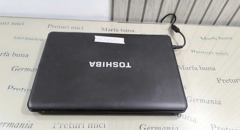 Laptop Core i3 - Toshiba Satellite C660 - functional, instalat