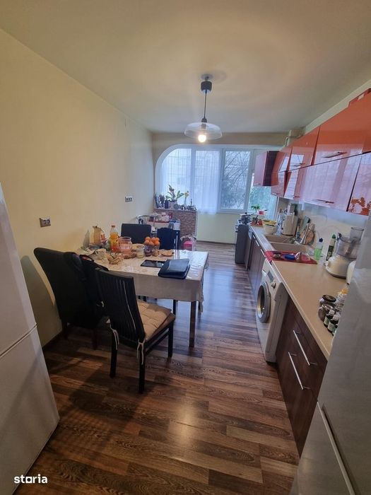 Faleza nord-apartament 4 camere et 1 cu gaze