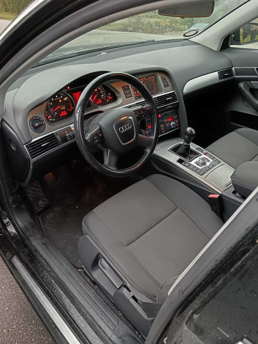 Salut vând sau schimb audi A6