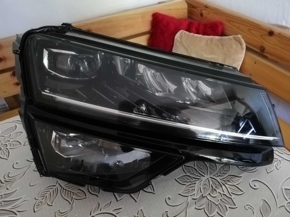 Фарове Шкода Карок LED / Фар Skoda Karoq FULL LED ляв десен Оригинални