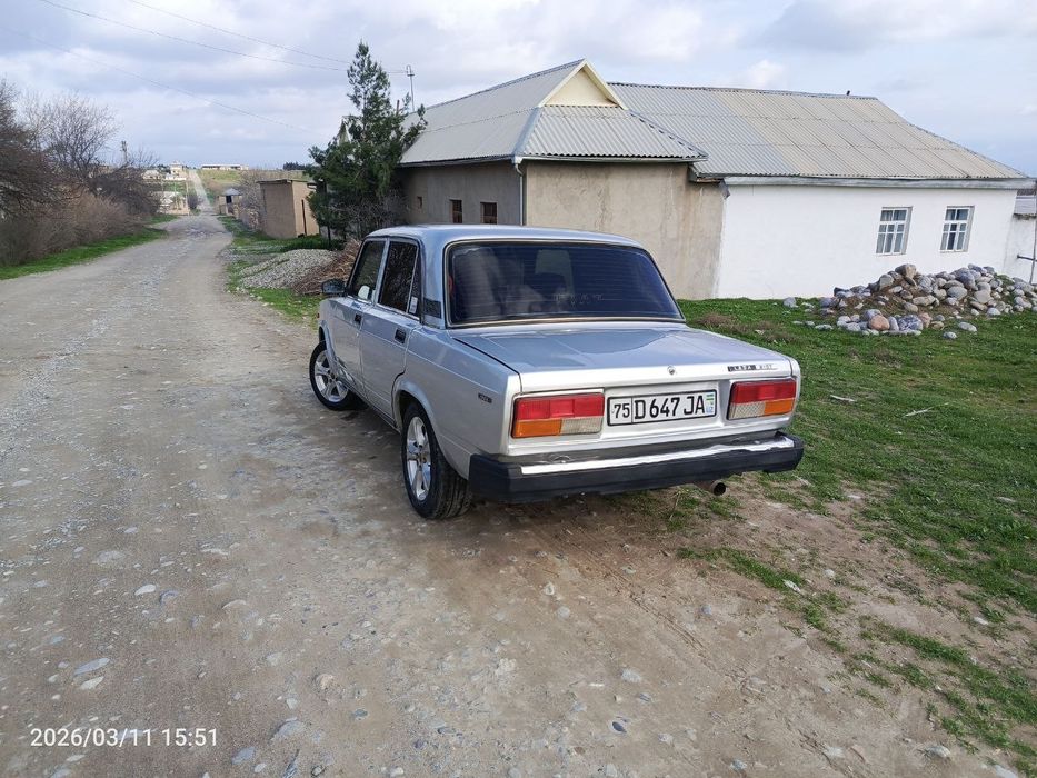 VAZ 2107 Holati idial srochna sotiladi