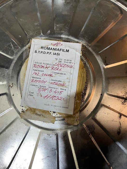 Filme românești pe 35 mm complete impecabile