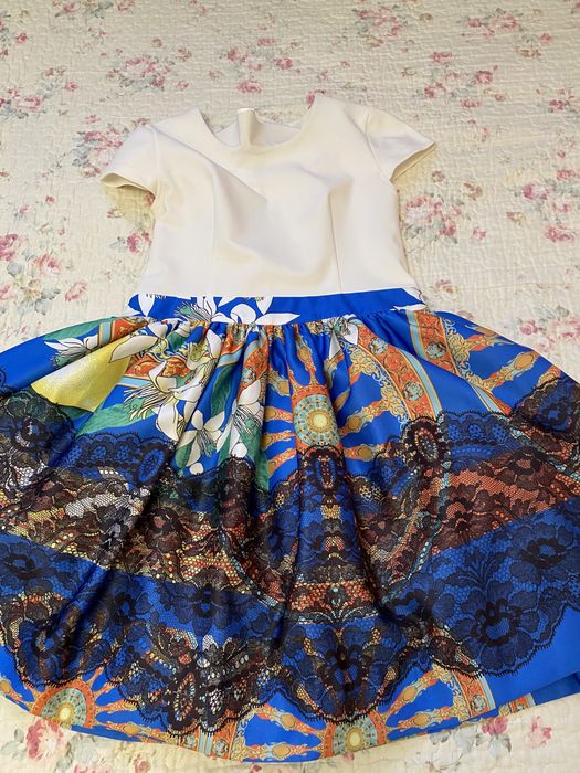 Продам красивые платья, блузки, кофты, юбки