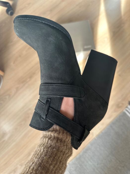 Дамски обувки - естествена кожа Bata