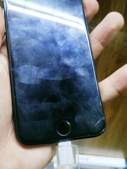 Продам iPhone SE 2 всё оригинал