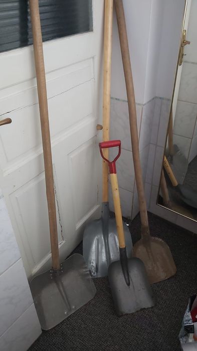 Lopata zapada noua sau folosita pret mic