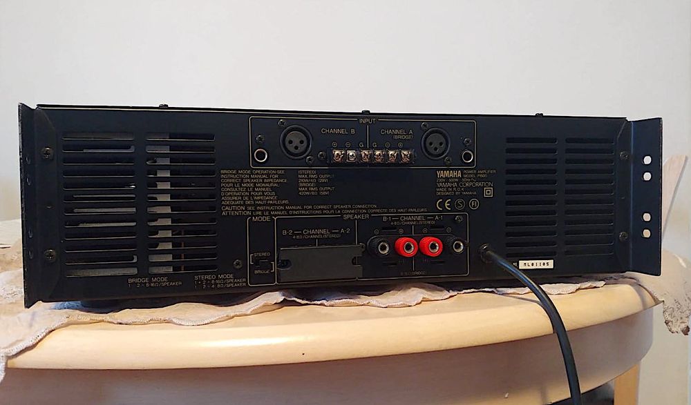 Yamaha P1500 amplificator Vox Marshall QSC JBL Bose power